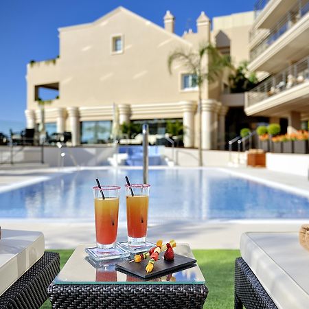 Vincci Seleccion Aleysa Hotel Benalmadena Bagian luar foto The pool at the hotel