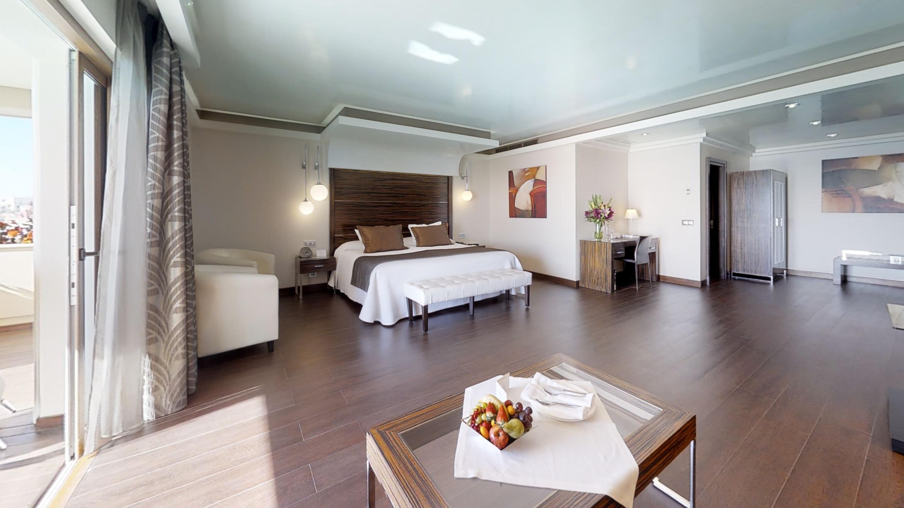 Vincci Seleccion Aleysa Hotel Benalmadena Bagian luar foto A room at the hotel