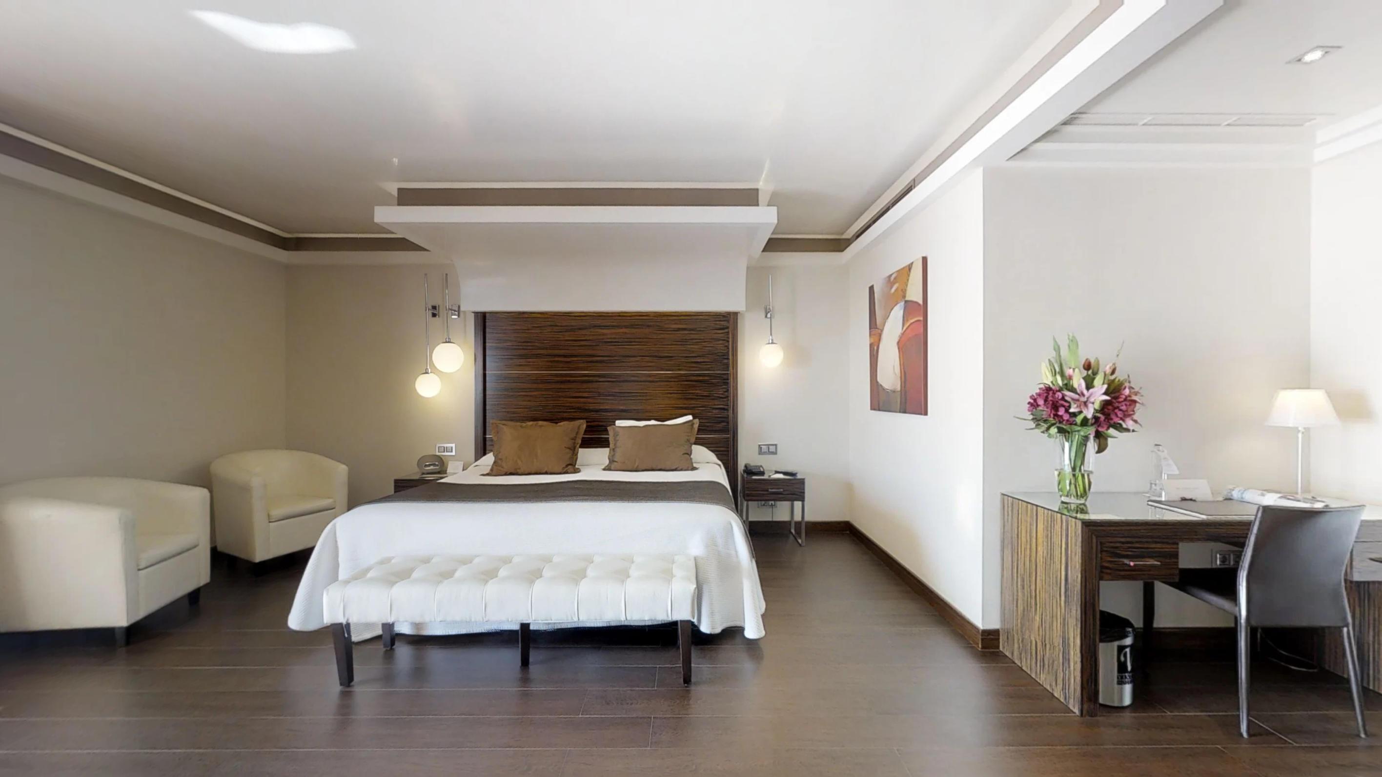 Vincci Seleccion Aleysa Hotel Benalmadena Bagian luar foto A room at the hotel