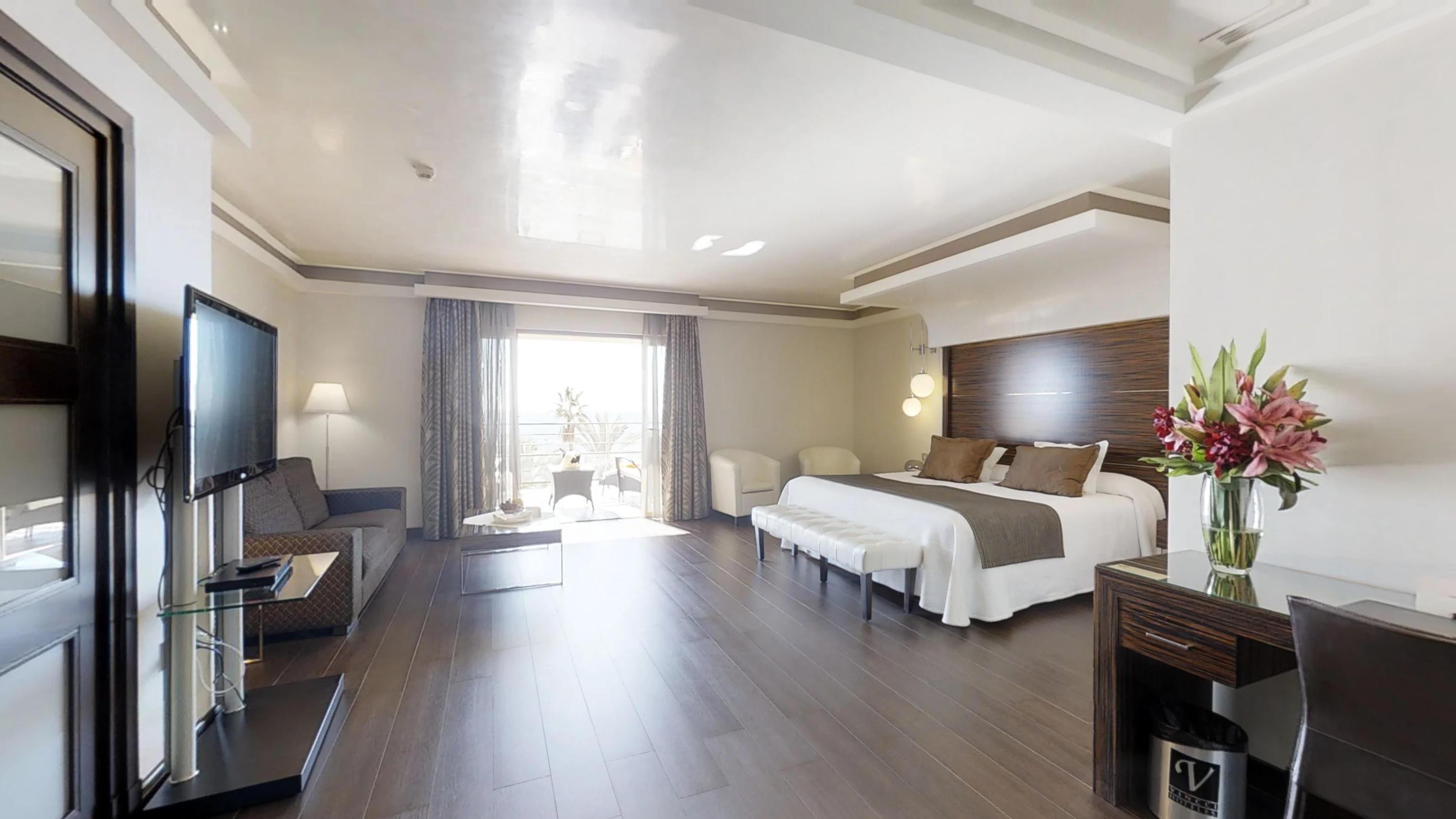 Vincci Seleccion Aleysa Hotel Benalmadena Bagian luar foto A room at the hotel