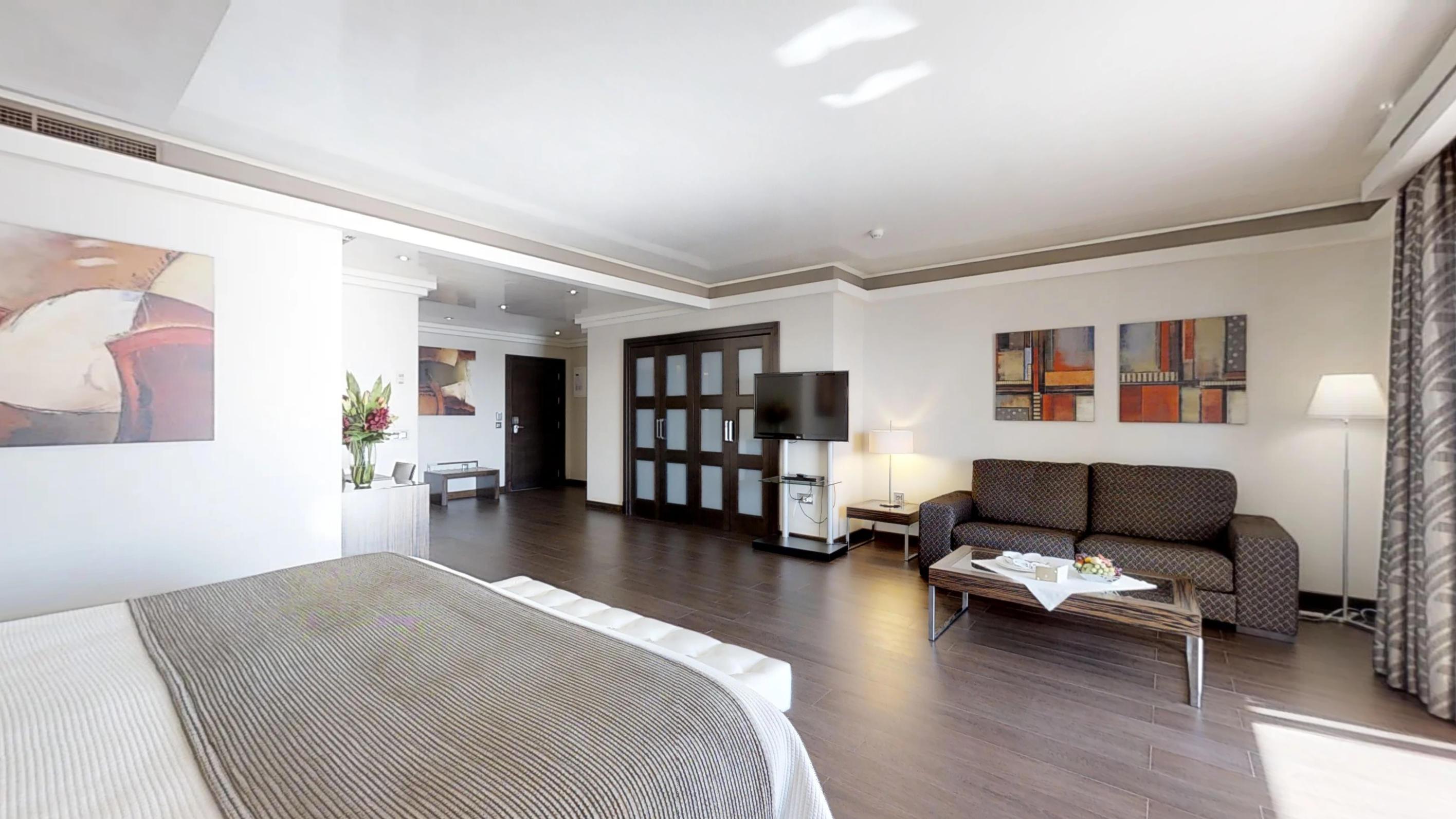 Vincci Seleccion Aleysa Hotel Benalmadena Bagian luar foto Suite