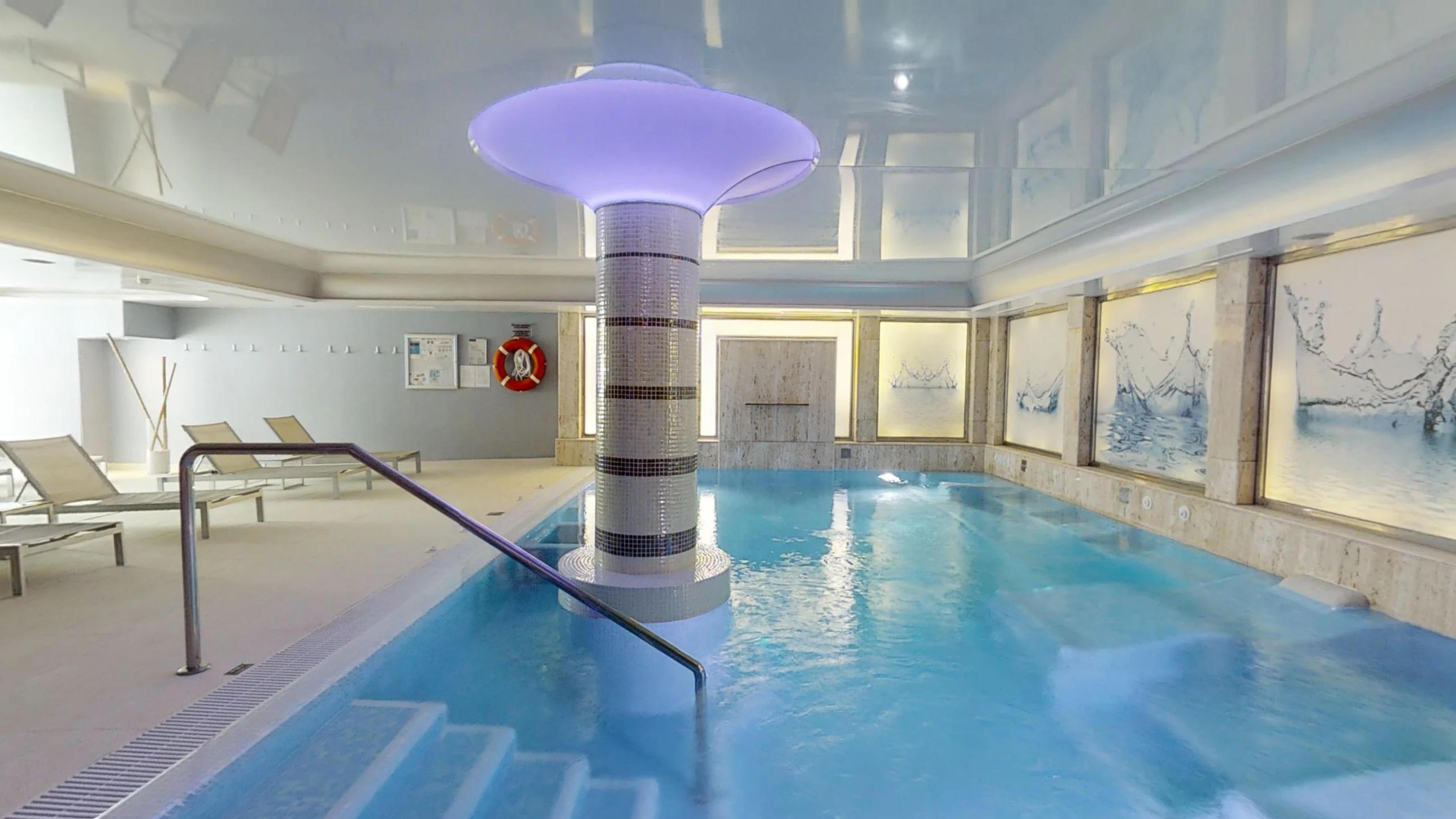 Vincci Seleccion Aleysa Hotel Benalmadena Bagian luar foto The swimming pool at the hotel