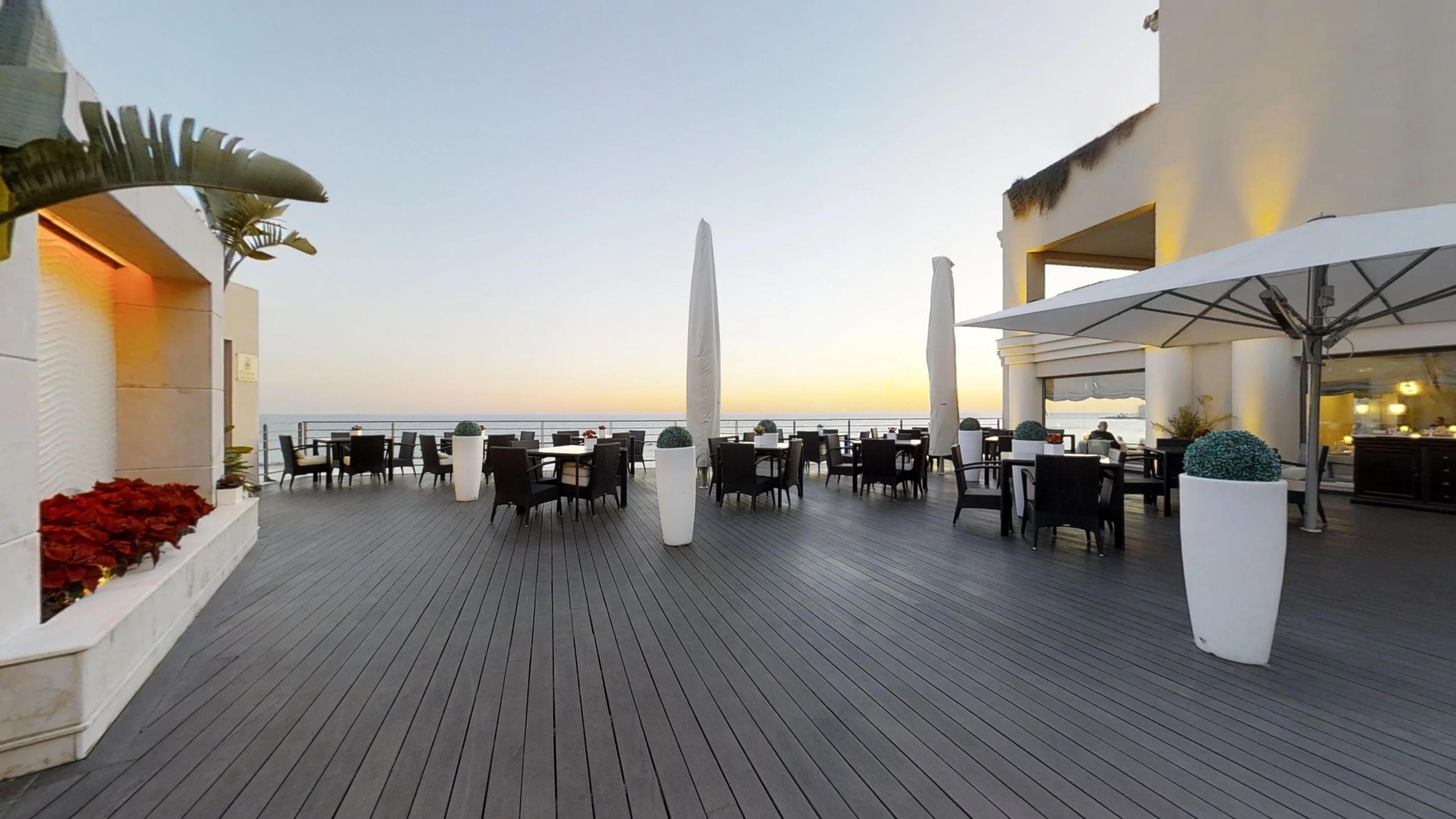 Vincci Seleccion Aleysa Hotel Benalmadena Bagian luar foto The Deck