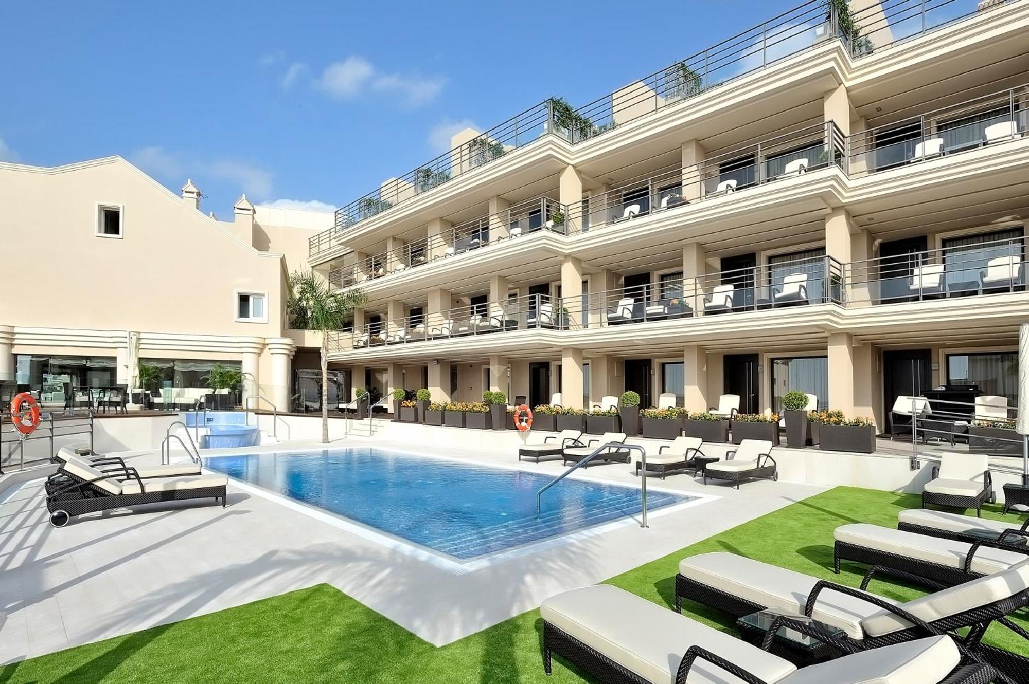 Vincci Seleccion Aleysa Hotel Benalmadena Bagian luar foto Hotel